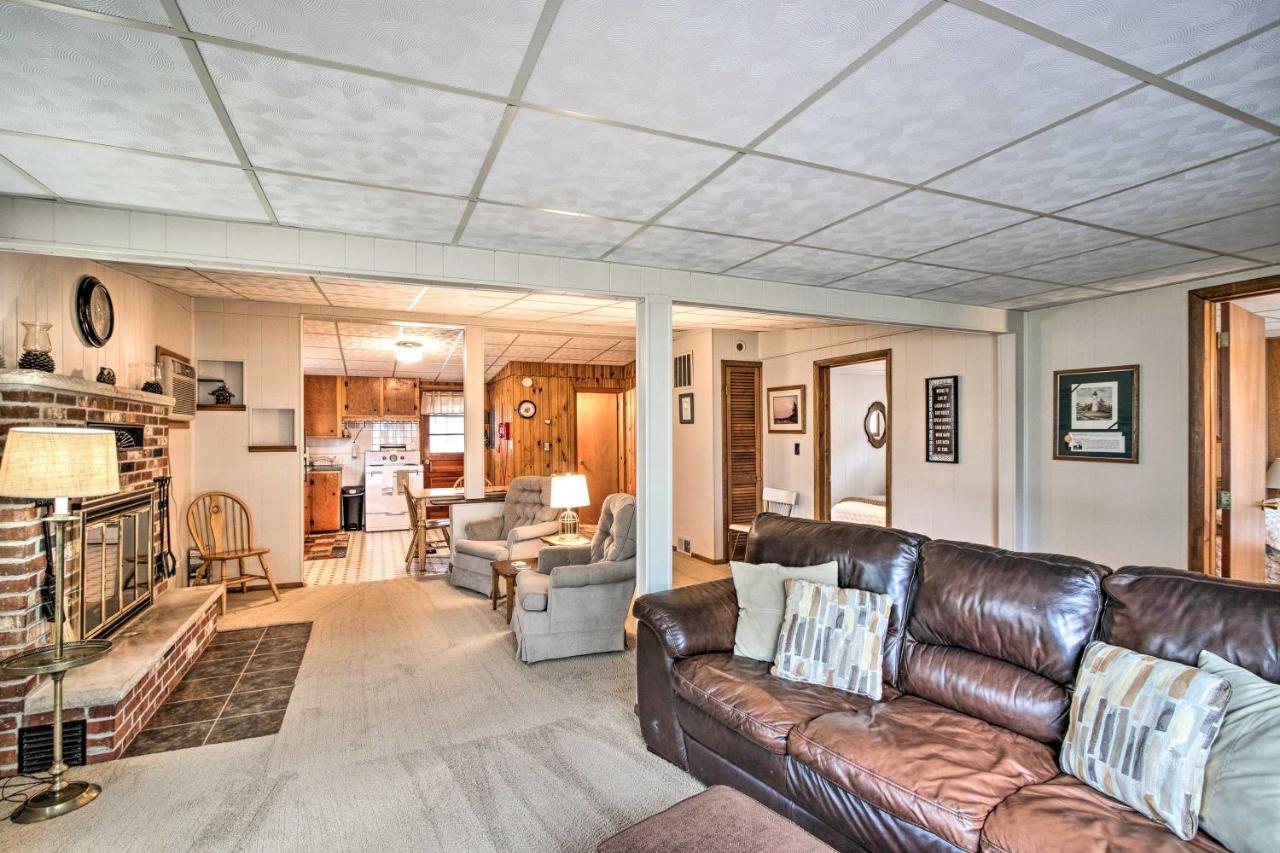 National City Cottage With Patio, Steps To Lake! Bagian luar foto