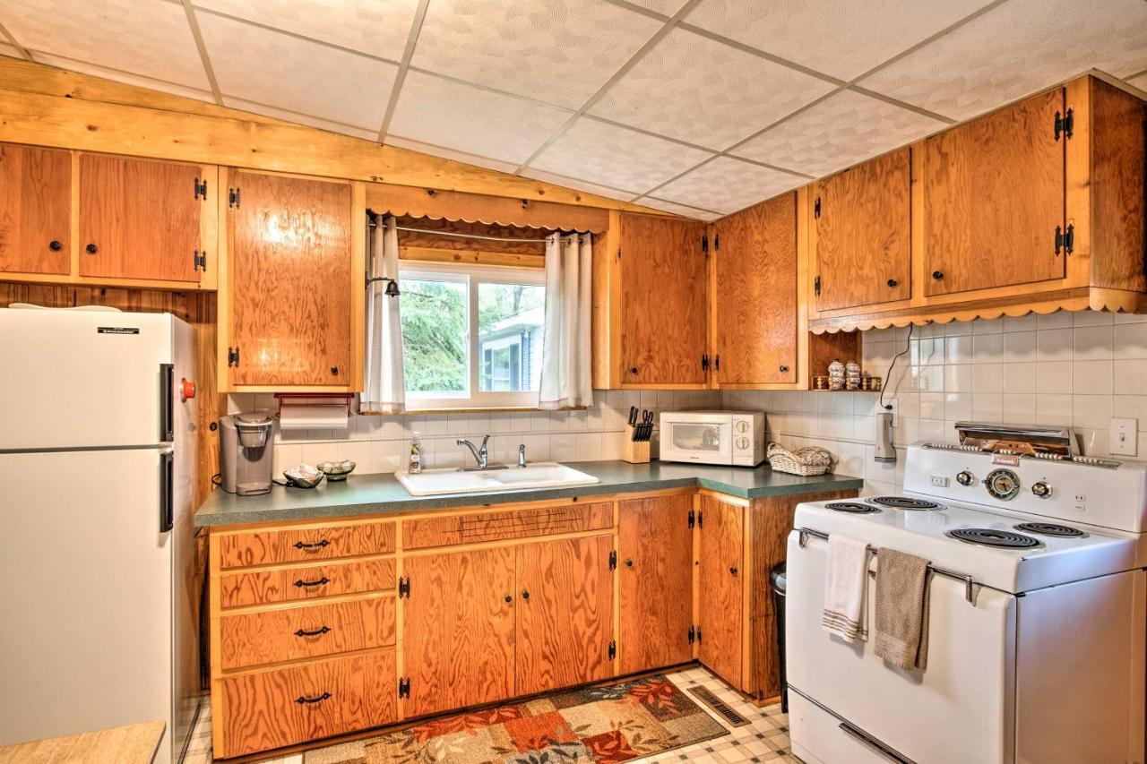 National City Cottage With Patio, Steps To Lake! Bagian luar foto
