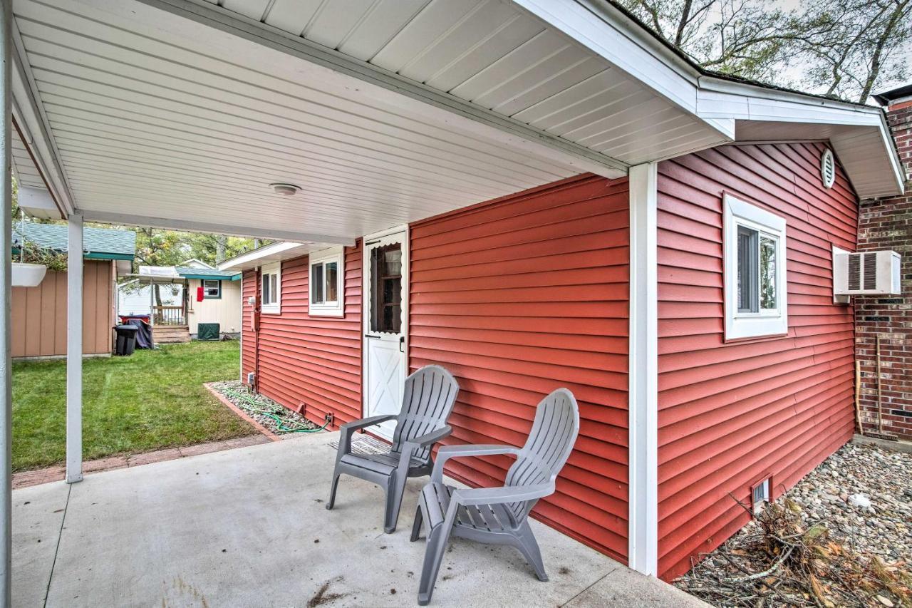 National City Cottage With Patio, Steps To Lake! Bagian luar foto
